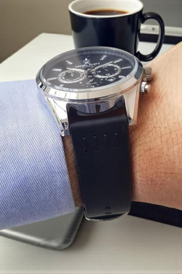 Tüm Fonksiyonları Aktif Siyah Deri Kayışlı Siyah Kadran Takvimli Erkek Kol Saati