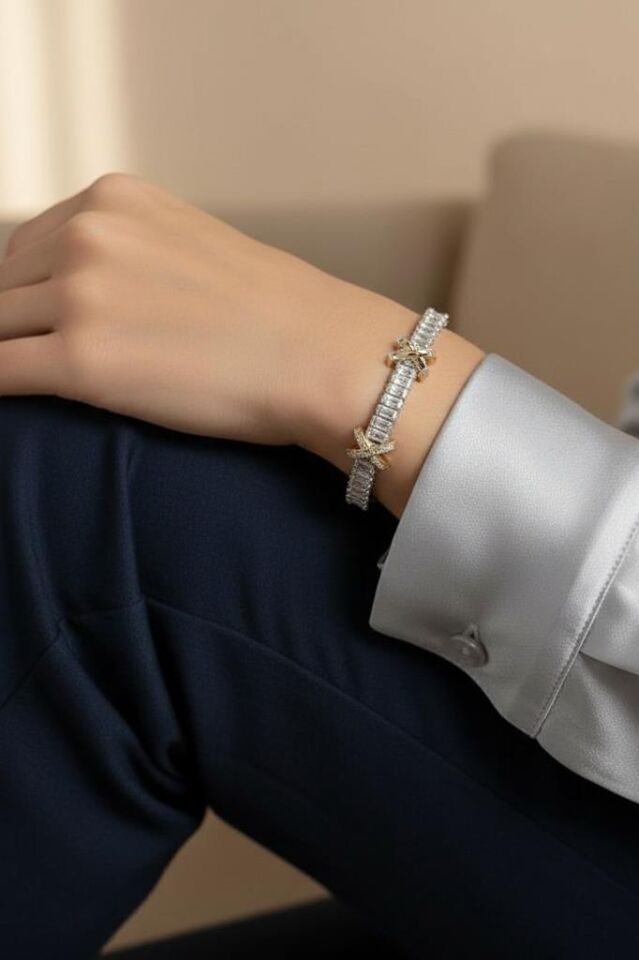 Zirkon Taşlı Baget Su Yolu XOXO Model Kadın Bileklik