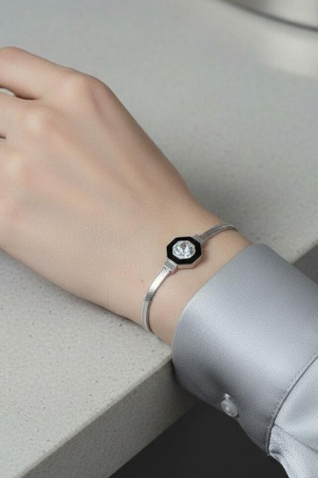 Zirkon Taşlı İtalyan Zincir Metalik Kadın Bileklik