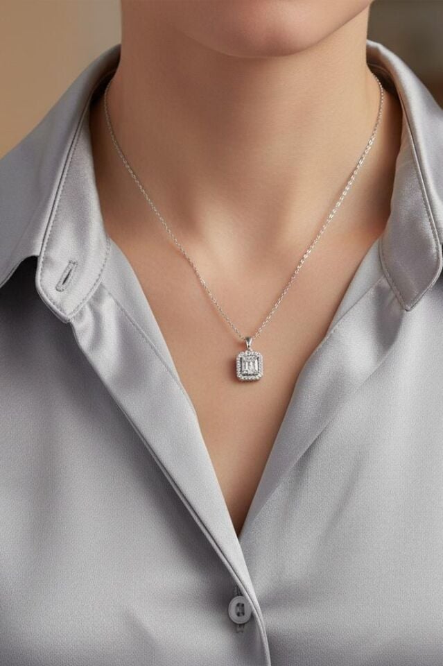Kare Zirkon Taşlı Zincir Çelik Kadın Kolye