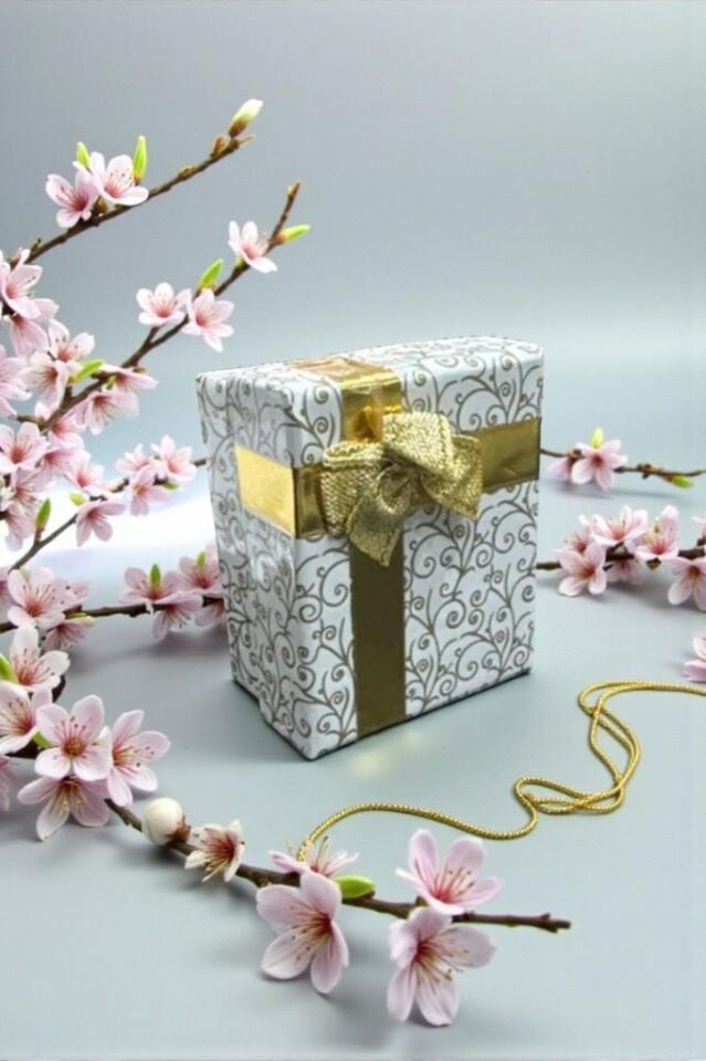 Zirkon Taşlı Su Yolu Kadın Küpe