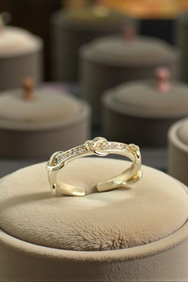 Düğüm Figürlü Zirkon Taşlı Altın Sarısı Ayarlanabilir Kadın Yüzük