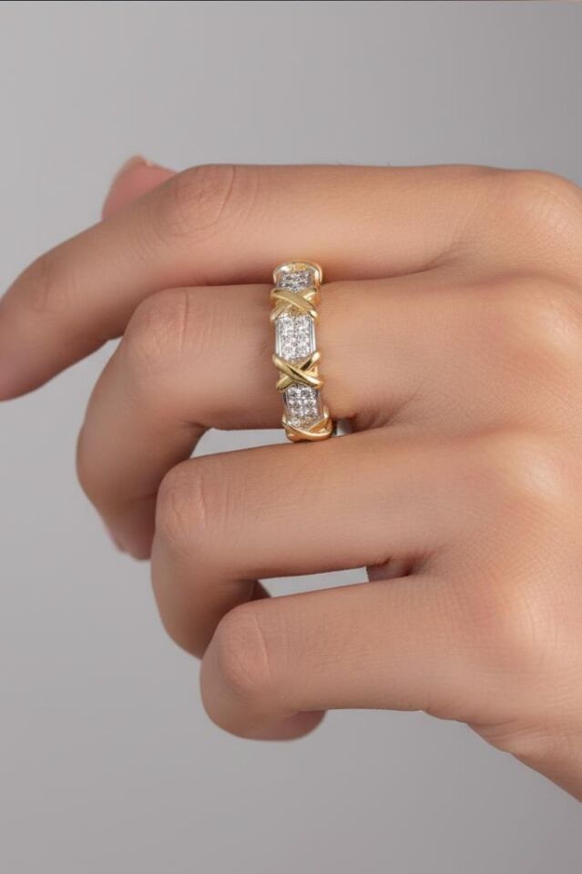 Zirkon Taşlı Ayarlanabilir XOXO Model Metalik Kadın Yüzük