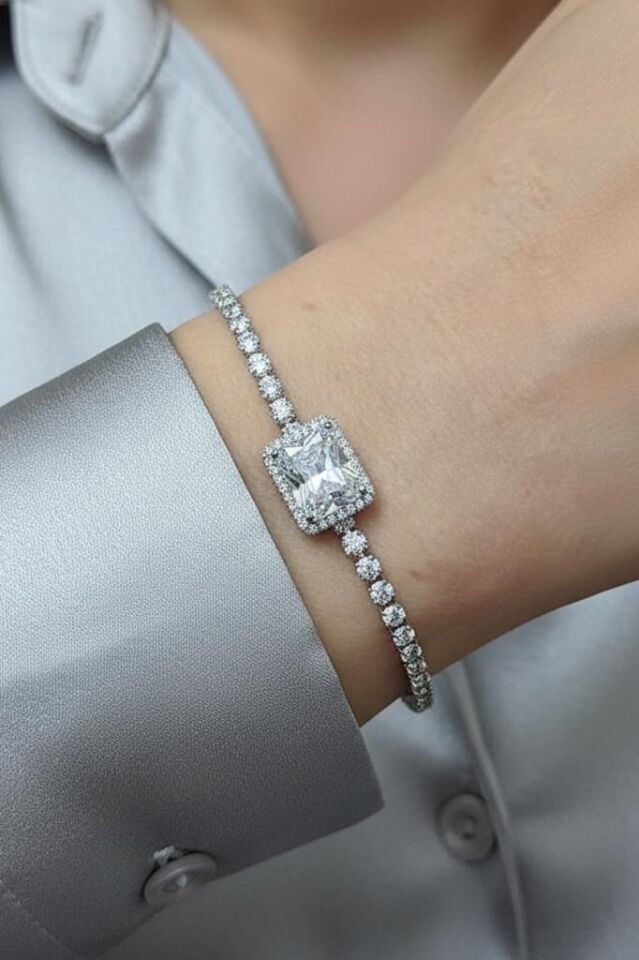 Zirkon Taşlı 2 mm Baget Su Yolu Kadın Bileklik