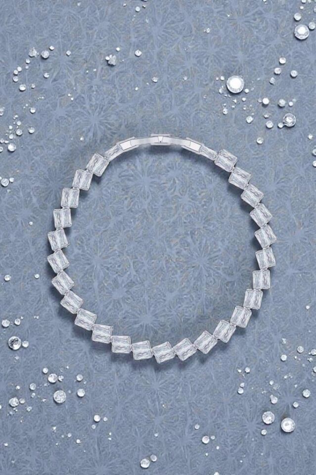 Zirkon Taşlı Özel Kesim Su Yolu Kadın Bileklik