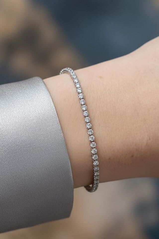 Zirkon Taşlı 2 mm Su Yolu Kadın Bileklik