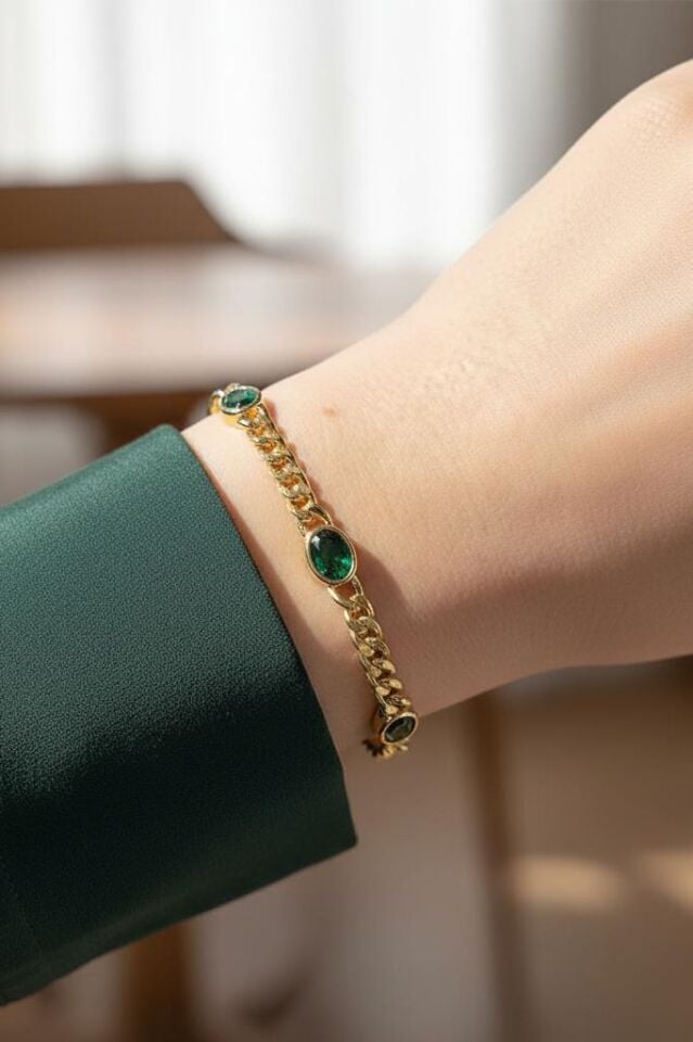 Zümrüt Yeşili Taşlı Altın Sarısı Kadın Zincir Bileklik