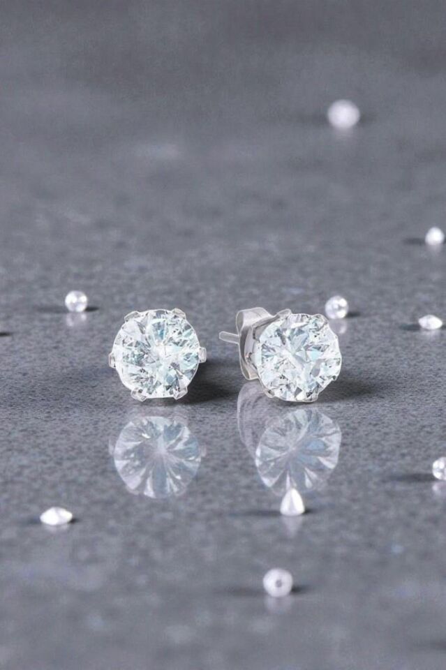 Zirkon Taşlı Küpe