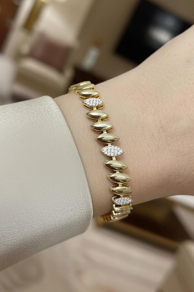 Altın Renk Oval Form Detaylı Taşlı Kadın Bileklik 17,5 cm + 2 cm Uzatma