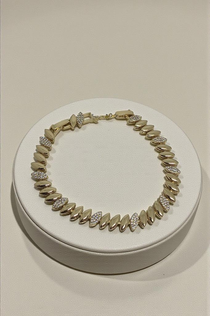 Altın Renk Oval Form Detaylı Taşlı Kadın Bileklik 17,5 cm + 2 cm Uzatma