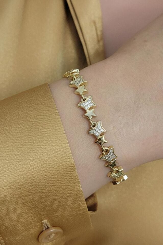 Altın Renkli Yıldız Detaylı Taşlı Kadın Bileklik 17 cm + 2 cm Uzatma