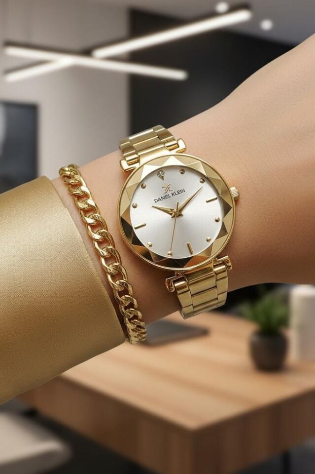 Yeni Model Çelik Bilezik Kesme Camlı Altın Sarısı Kadın Kol Saati, Bileklik Hediyeli