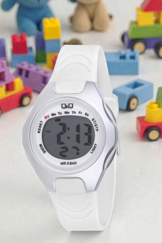 Q&Q 5-10 Yaş Alarmlı, Kronometreli, Işıklı, 10 ATM Su Geçirmez Beyaz Çocuk Kol Saati