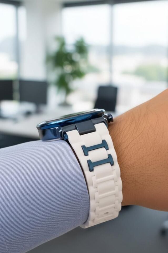 Daniel Klein Beyaz Silikon Kayışlı Mavi Metal Kasa Takvimli Erkek Kol Saati