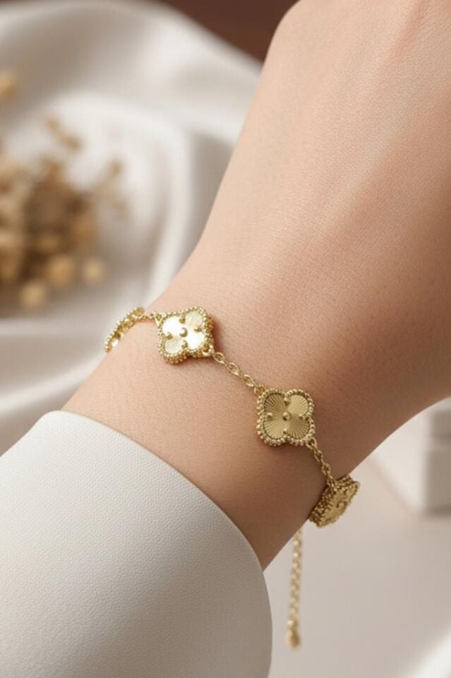 14K VIP Çiçek Detaylı Kadın Bileklik – 17+5 cm Ayarlanabilir Zincirli Şık Bileklik