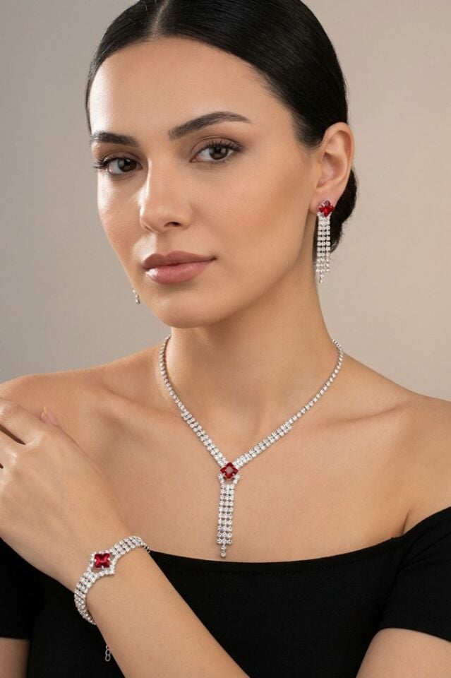 Kırmızı Kare Taşlı Su Yolu 3’lü Kolye, Küpe ve Bileklik Takı Seti - Düğün, Kına, Nişan Gelin Takı Seti