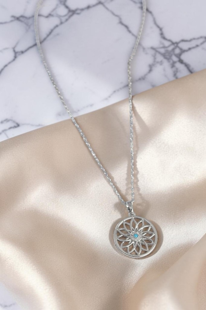 Valmont Accessories Lotus Model 45 cm Çelik Zincir Metalik Renk Zirkon Taşlı Kadın Kolye