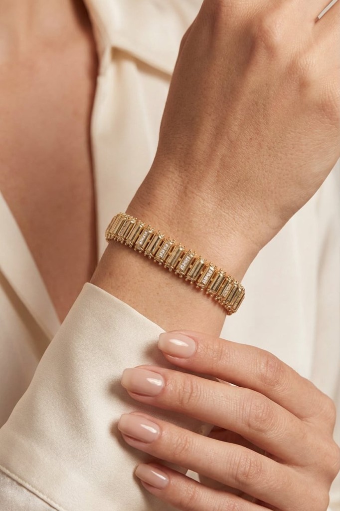 Valmont Accessories 14K VIP Kaplama 18 cm Altın Renk Zirkon Taşlı Kadın Bileklik
