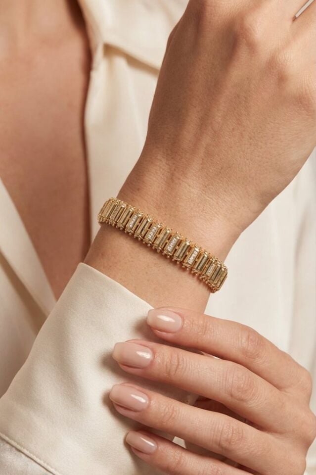 Valmont Accessories 14K VIP Kaplama 18 cm Altın Renk Zirkon Taşlı Kadın Bileklik