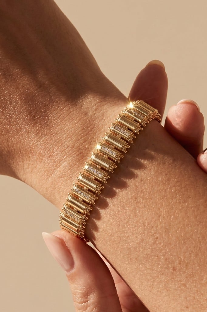 Valmont Accessories 14K VIP Kaplama 18 cm Altın Renk Zirkon Taşlı Kadın Bileklik