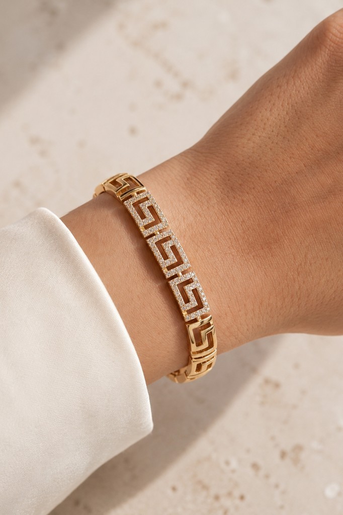 Valmont Accessories 14K VIP Kaplama 18 cm Altın Renk Zirkon Taşlı Geometrik Desenli Kadın Bileklik