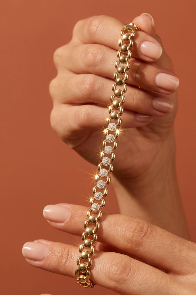 Valmont Accessories 14K VIP Kaplama 18 cm Altın Renk Zirkon Taşlı Daire Detaylı Kadın Bileklik