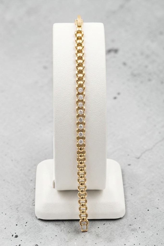 Valmont Accessories 14K VIP Kaplama 18 cm Altın Renk Zirkon Taşlı Daire Detaylı Kadın Bileklik