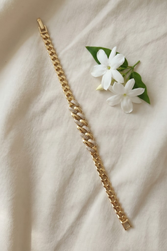 Valmont Accessories 14K VIP Kaplama 18 cm Altın Renk Zirkon Taşlı Zincir Detaylı Kadın Bileklik