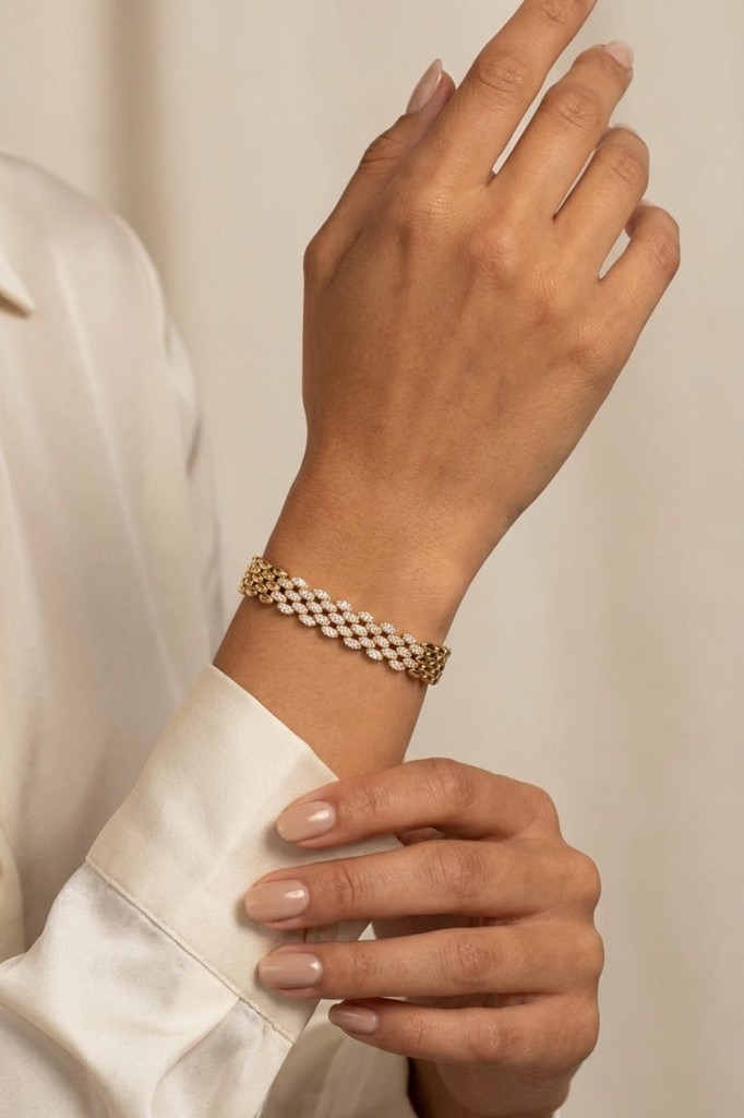 Valmont Accessories 14K VIP Kaplama 18 cm Altın Renk Zirkon Taşlı Çok Sıralı Kadın Bileklik