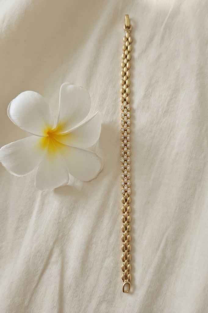 Valmont Accessories 14K VIP Kaplama 19 cm Altın Renk Zirkon Taşlı 3 Sıralı Kadın Bileklik