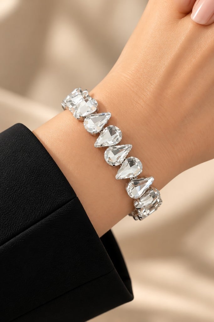 Valmont Accessories Gümüş Renk 16 cm Büyük Damla Taşlı Kadın Bileklik - Gösterişli Abiye Bileklik