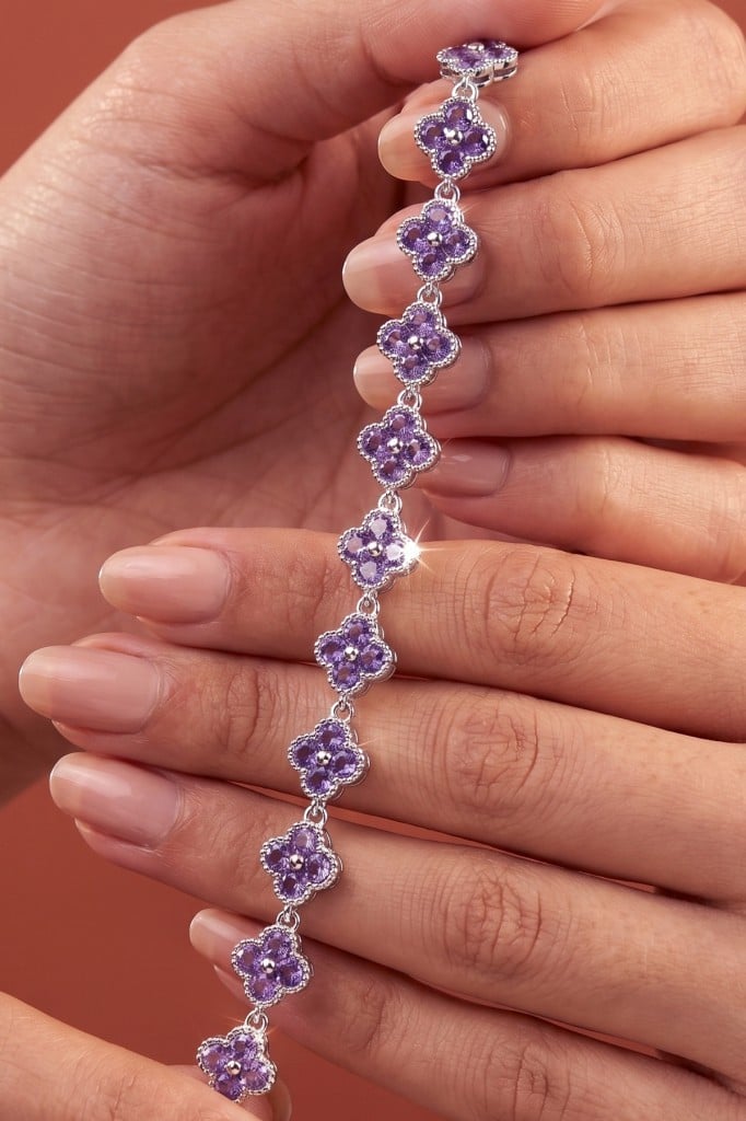 Valmont Accessories Mor Kristal Taşlı Dört Yapraklı Çiçek Motifli 18+2 cm Ayarlanabilir Kadın Bileklik
